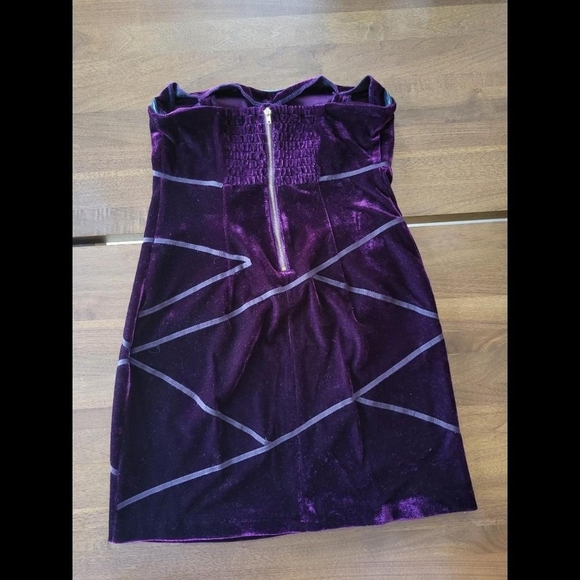 Short dress - Picture 4 of 4